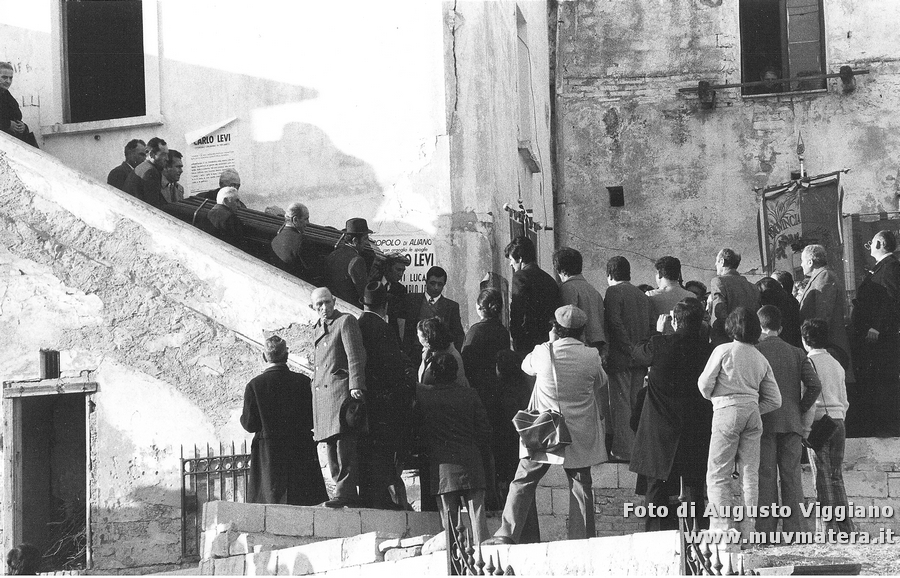 Aliano Funerali Di Carlo Levi Muv Matera Museo Virtuale Della Memoria Collettiva